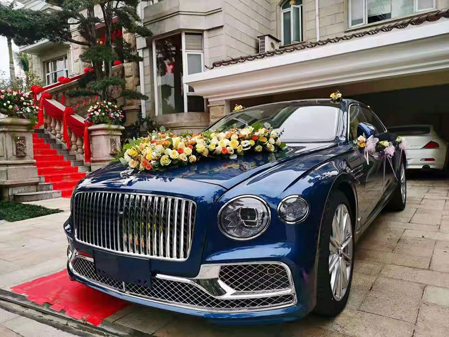 广州高端婚宴出租租赁宾利添越婚礼轿车